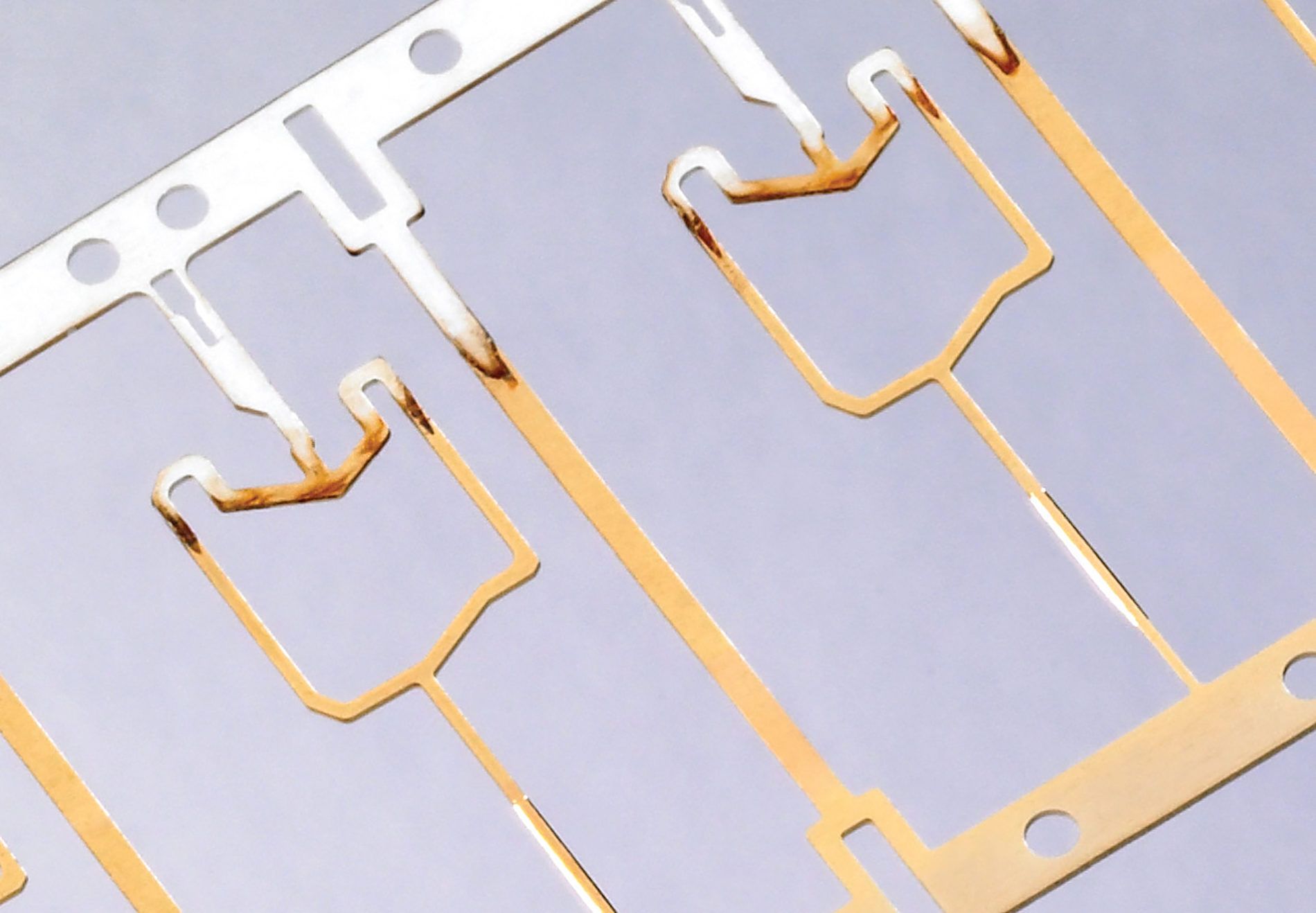- 16 1900x1318 1