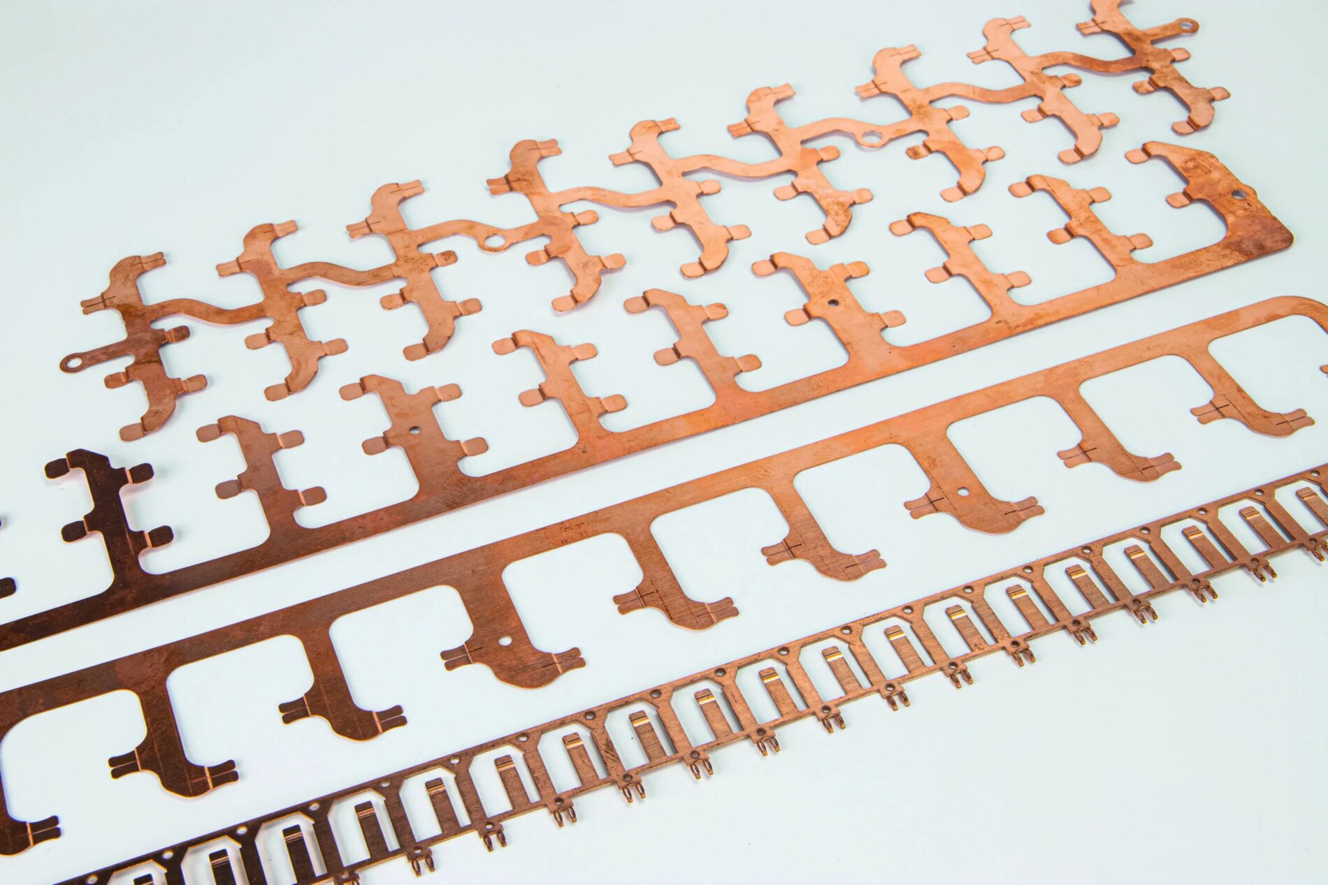 - Busbars IMG 2197 1900x1267 1