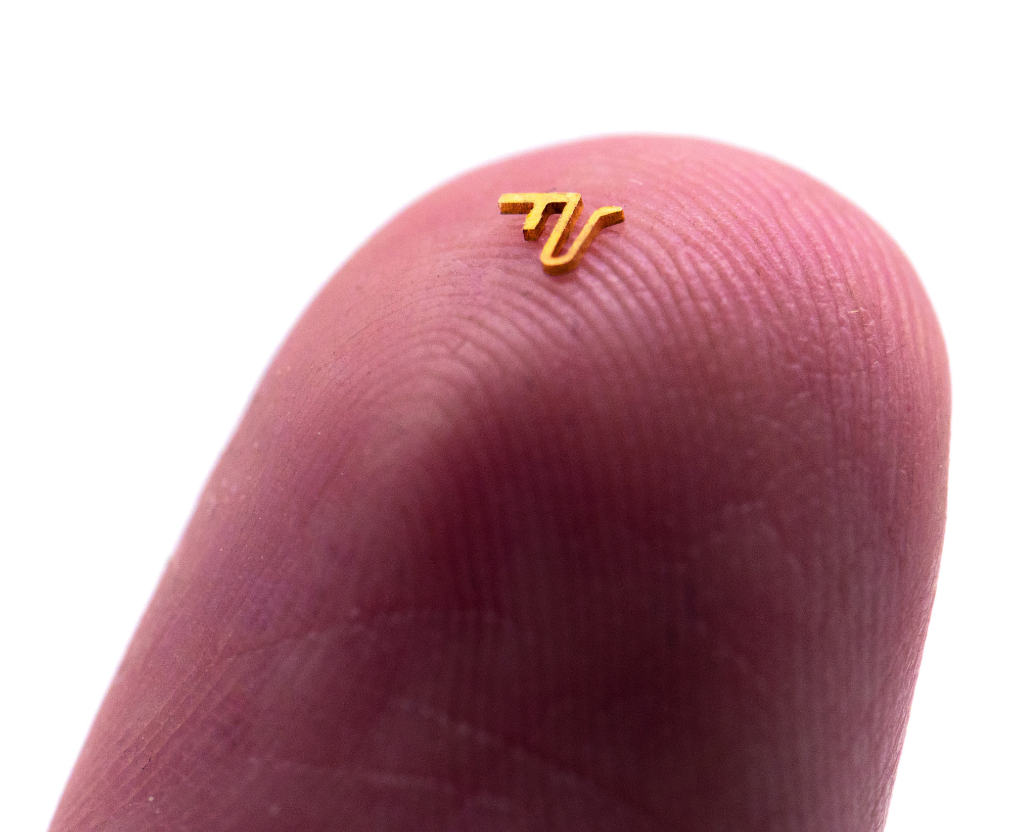 - Finger tip brass product 100dpi